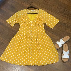 cinched waist, polka dot, dress